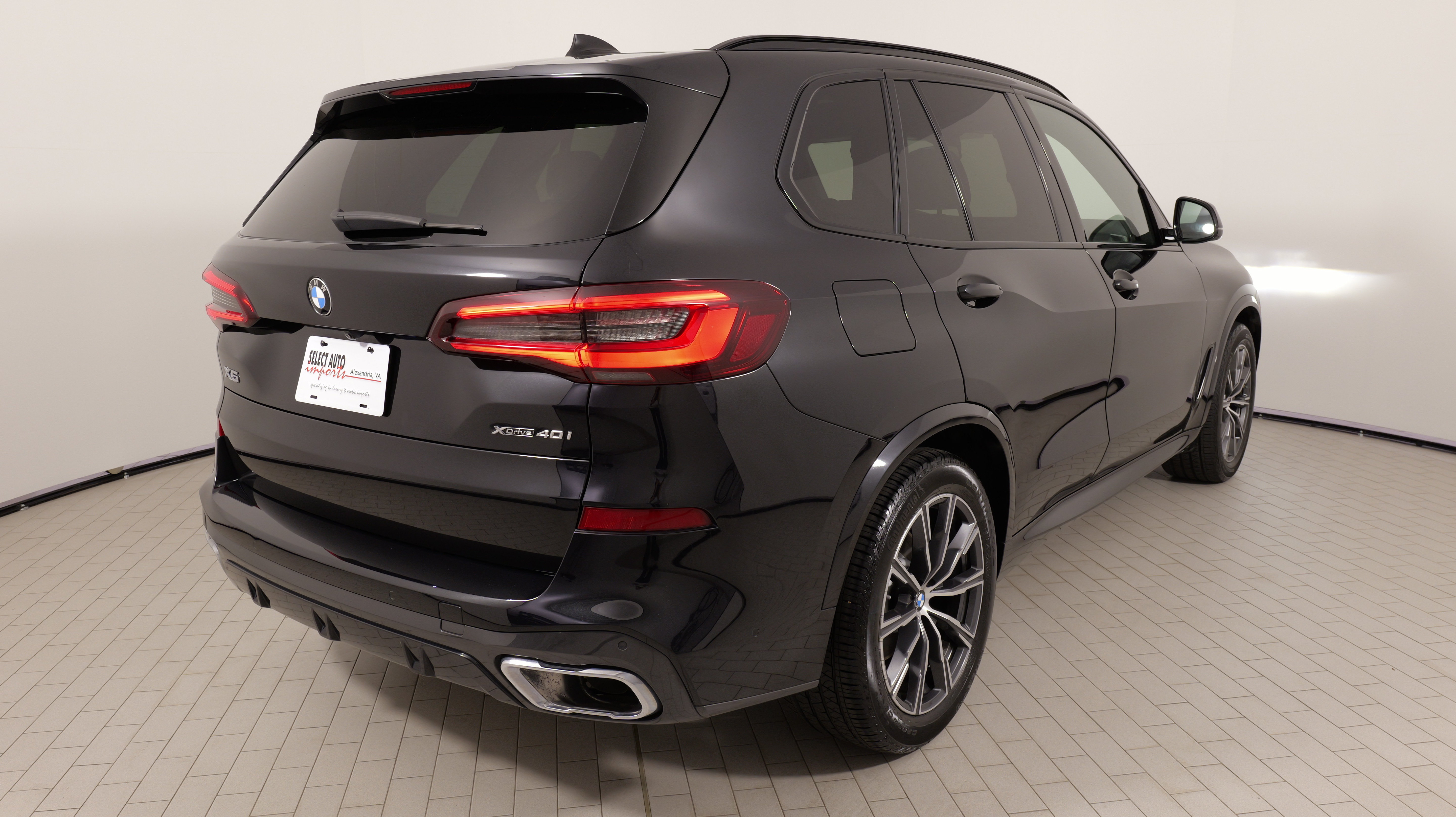 Used 2020 BMW X5 xDrive40i w/ M Sport Package AWD/4WD image 13