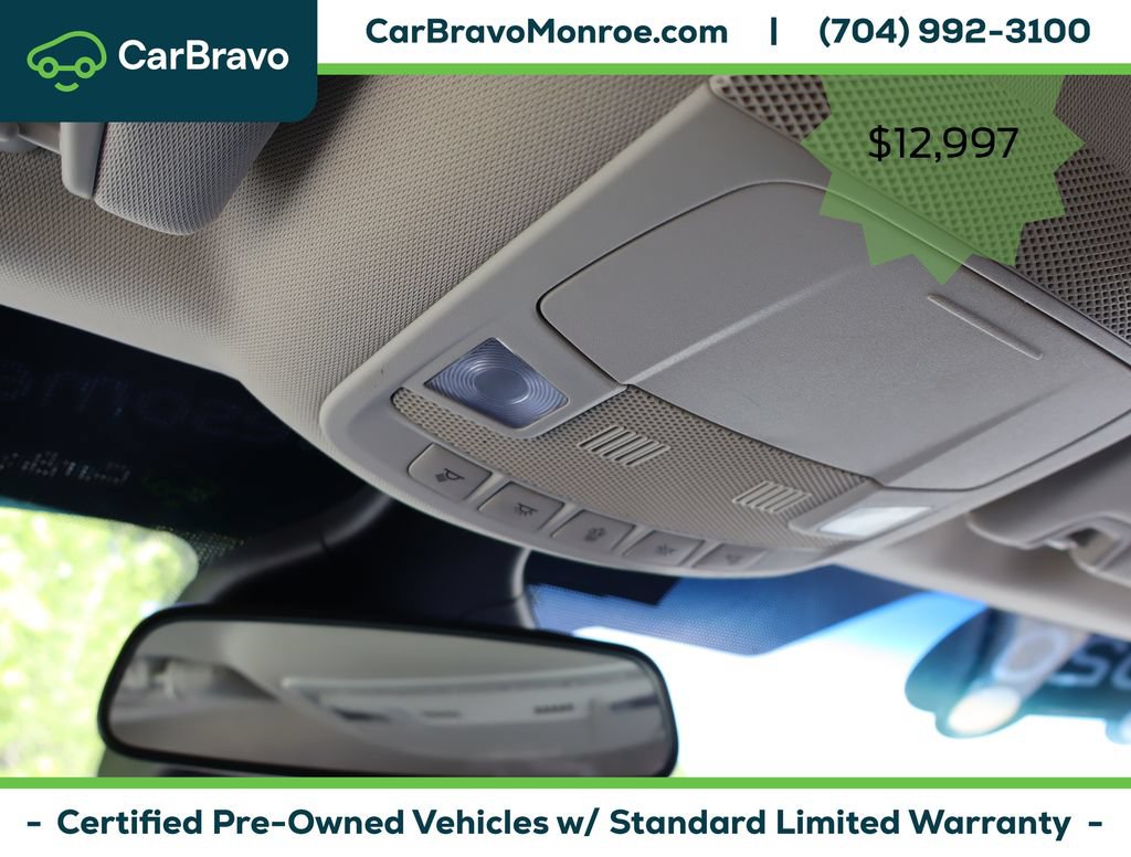 Used 2020 Ford Edge SE w/ Cargo Accessory Package FWD image 24
