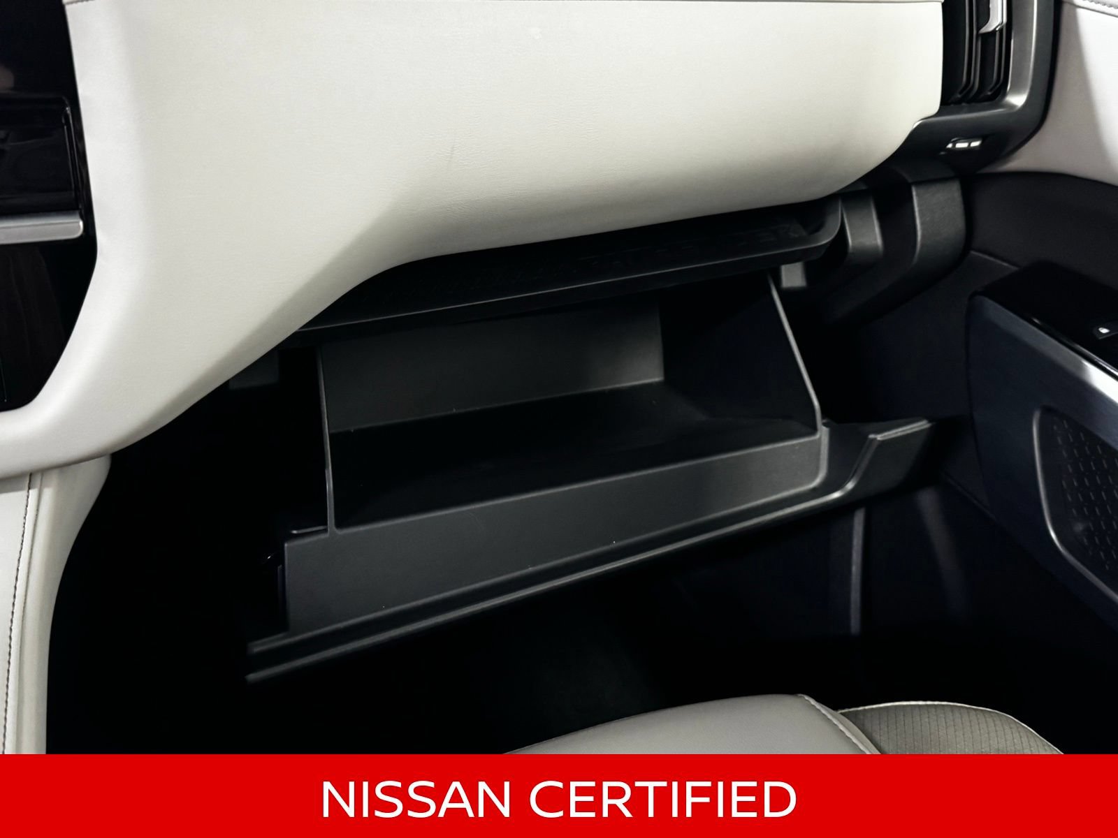 Certified 2025 Nissan Pathfinder SL AWD/4WD image 33