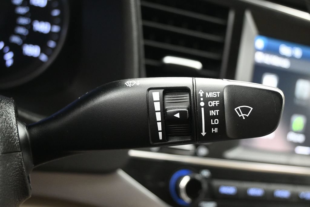Used 2017 Hyundai Elantra SE FWD image 11
