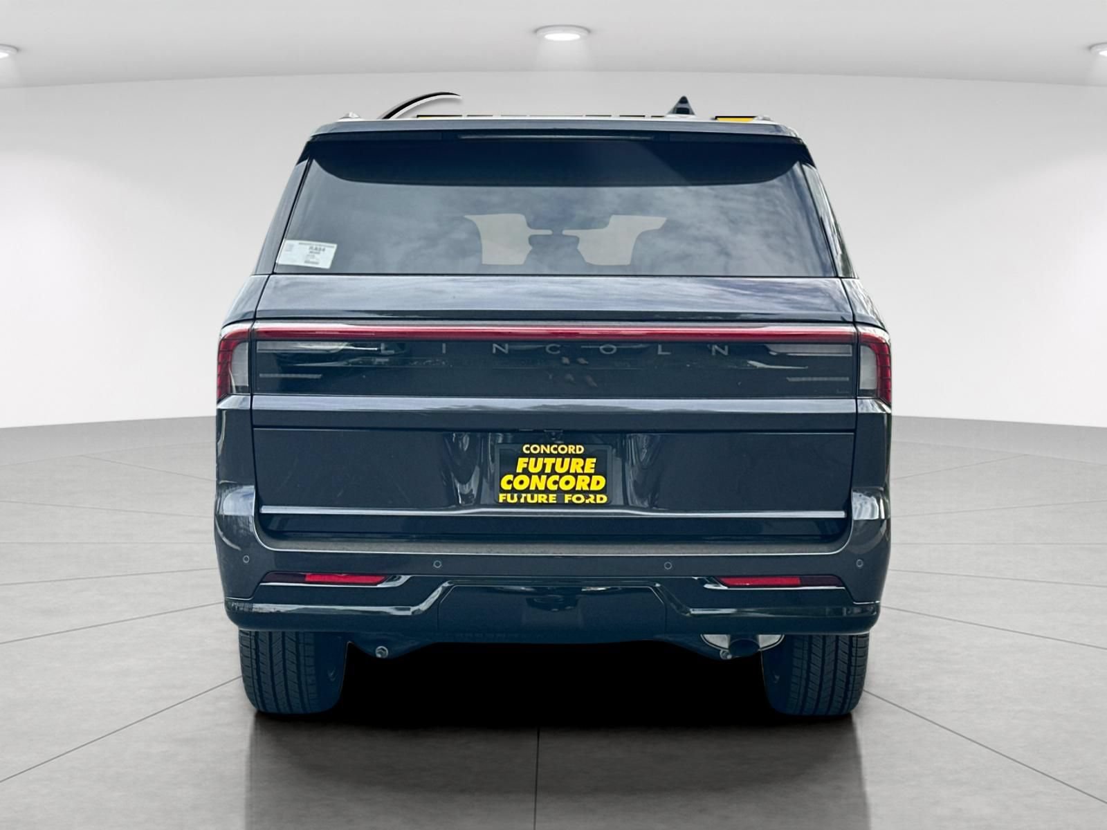 New 2027 Lincoln Navigator L Reserve w/ Jet Appearance Package AWD/4WD image 4