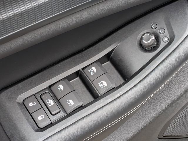 New 2026 Jeep Grand Cherokee L Laredo image 24