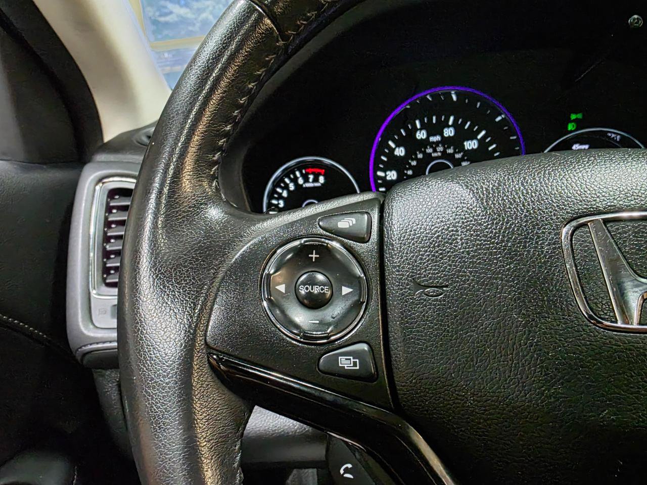 Used 2017 Honda HR-V EX-L image 29