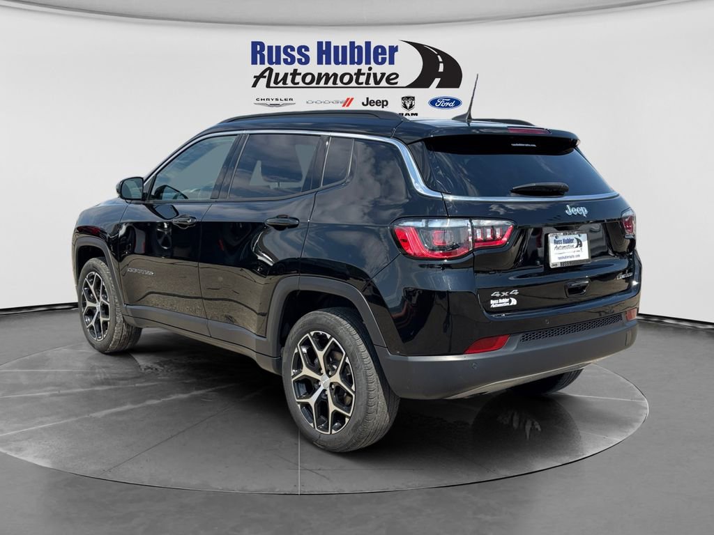 Used 2024 Jeep Compass Limited image 3