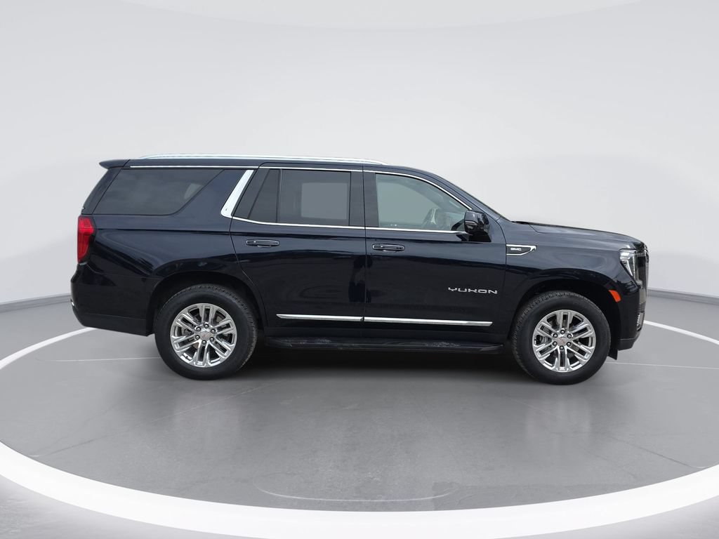 Certified 2023 GMC Yukon SLT w/ SLT Premium Package AWD/4WD image 2