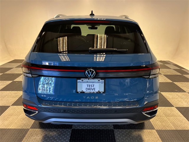 New 2026 Volkswagen Taos SE image 4
