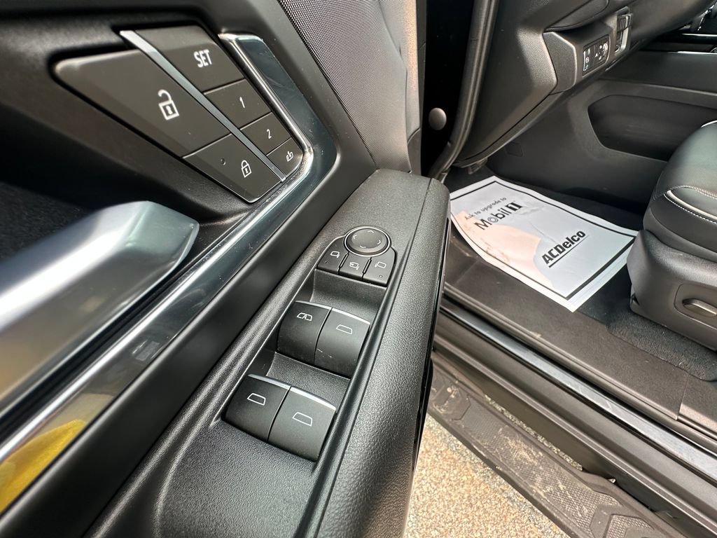 Used 2025 Chevrolet Silverado EV LT w/ LT Premium Package AWD/4WD image 11