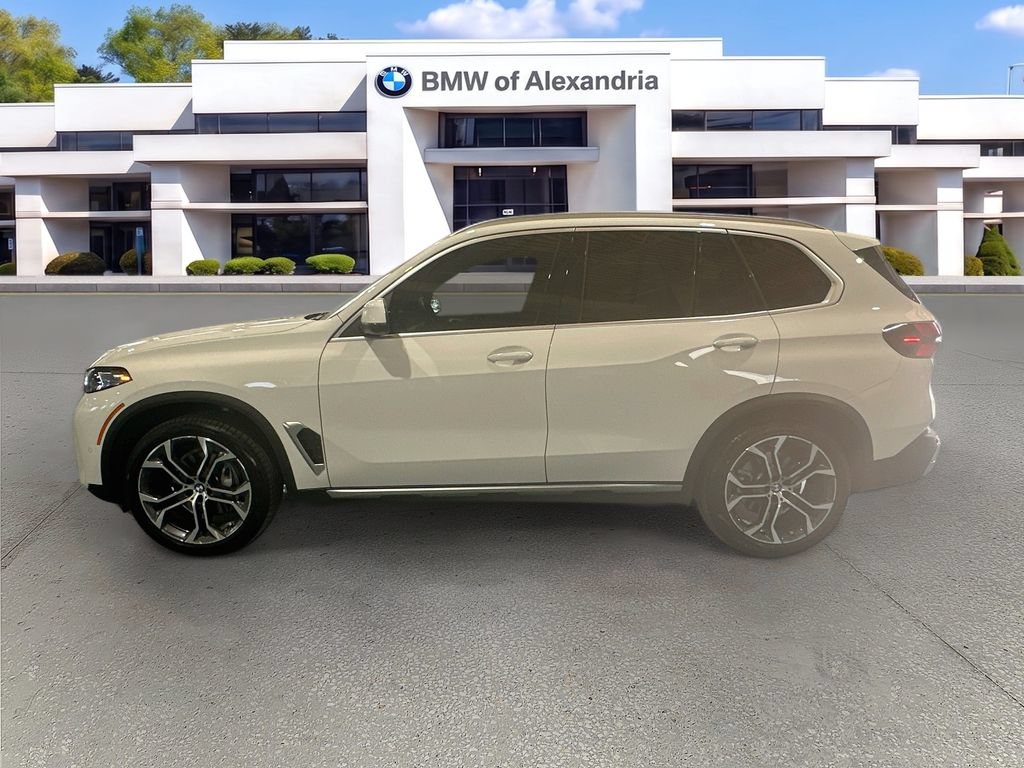 Used 2024 BMW X5 sDrive40i w/ Premium Package RWD image 8