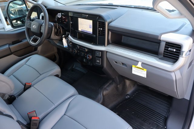 New 2026 Ford F250 XL w/ XL Chrome Package image 28