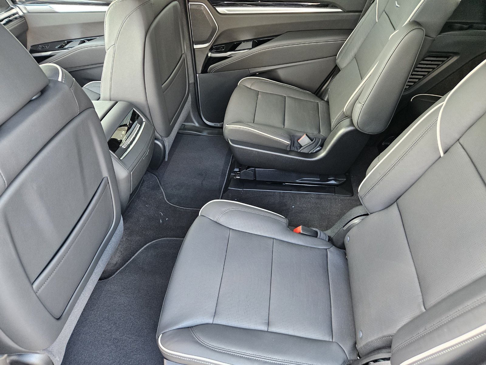 New 2027 Cadillac Escalade Sport w/ Touring Package AWD/4WD image 27