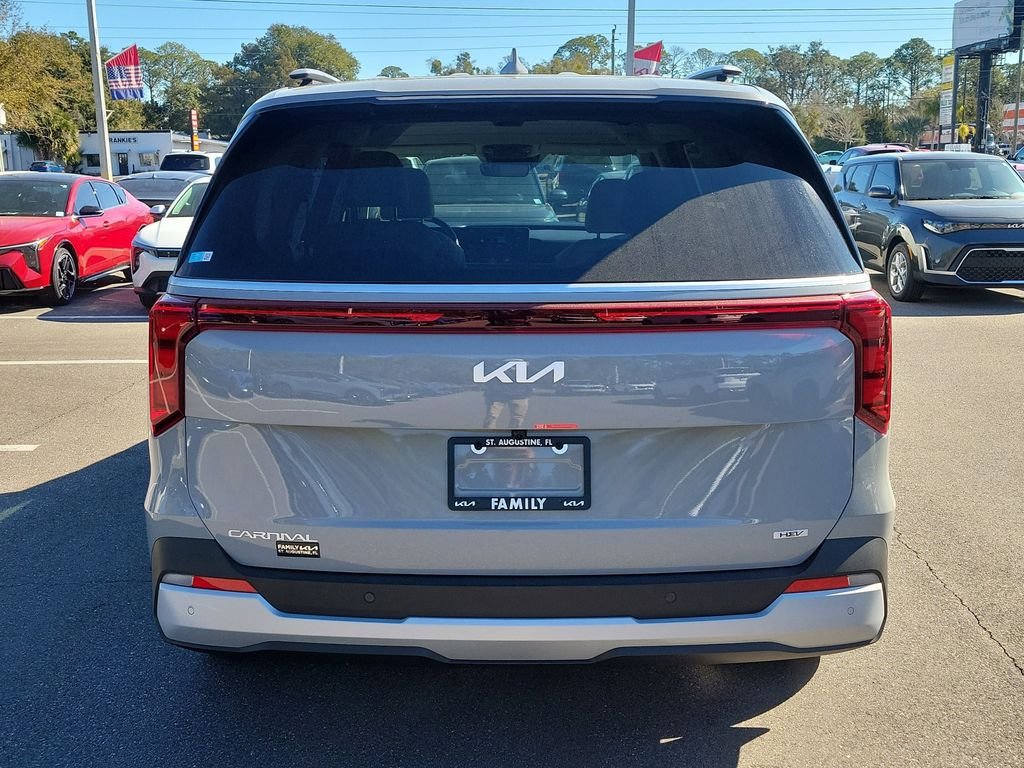 New 2026 Kia Carnival EX FWD image 5
