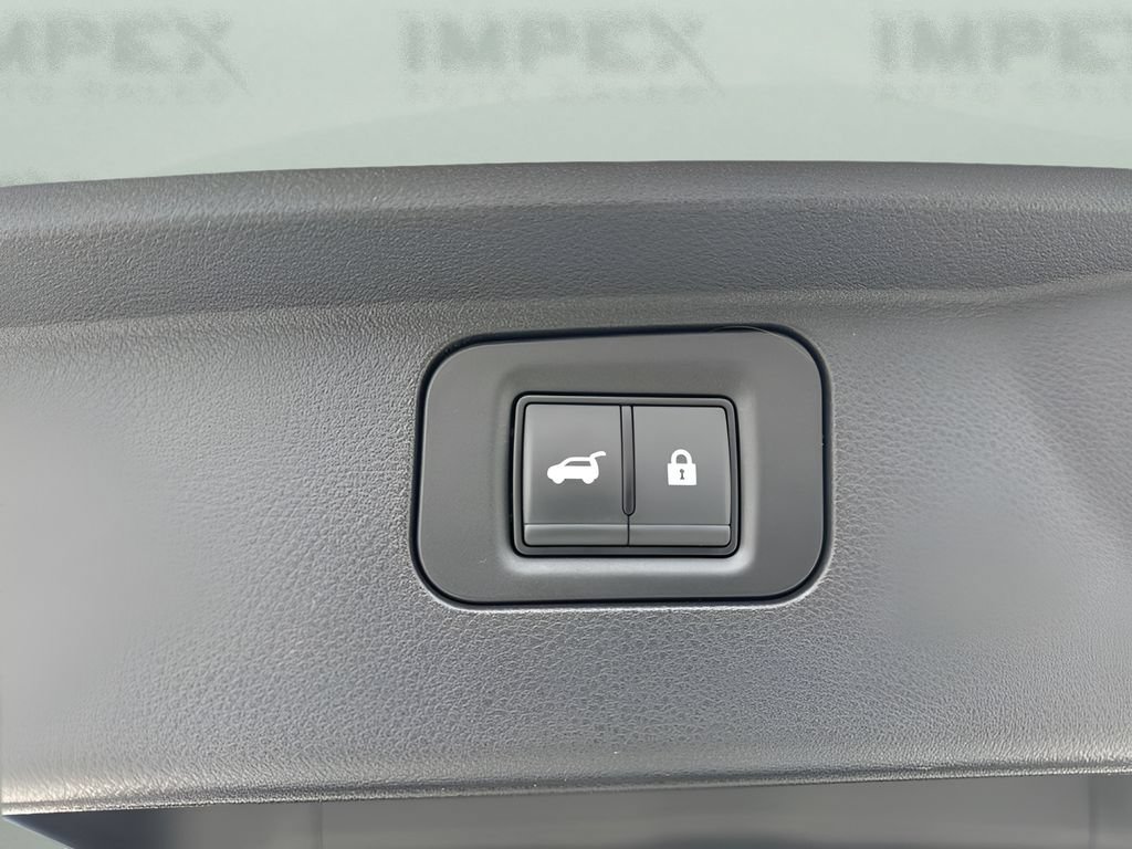 Used 2025 Nissan Armada PRO-4X AWD/4WD image 31