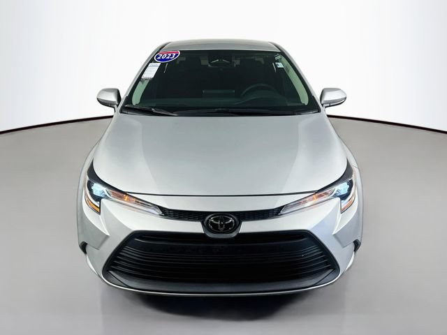 Used 2023 Toyota Corolla LE FWD image 3