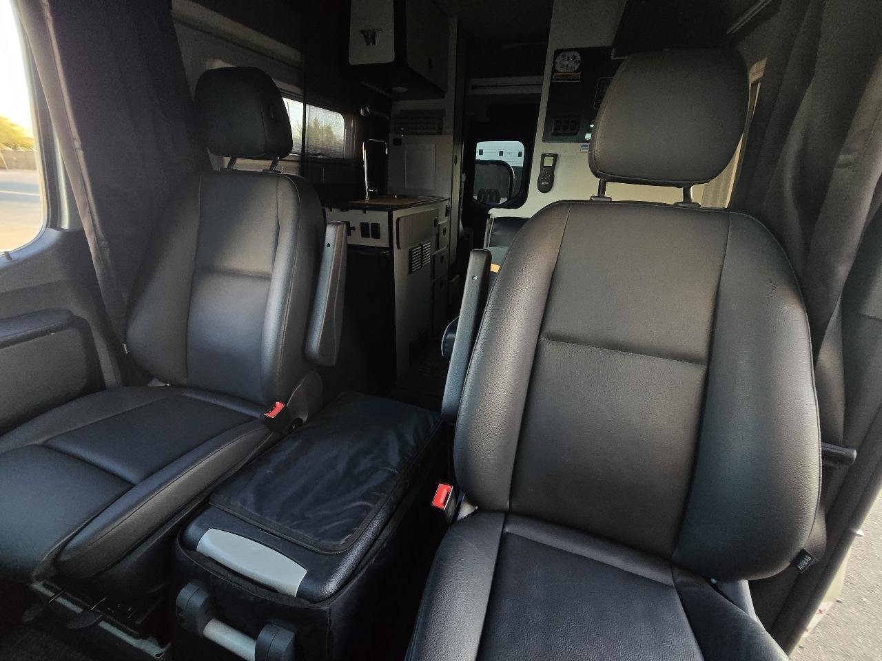 Used 2020 Mercedes-Benz Sprinter 2500 image 46