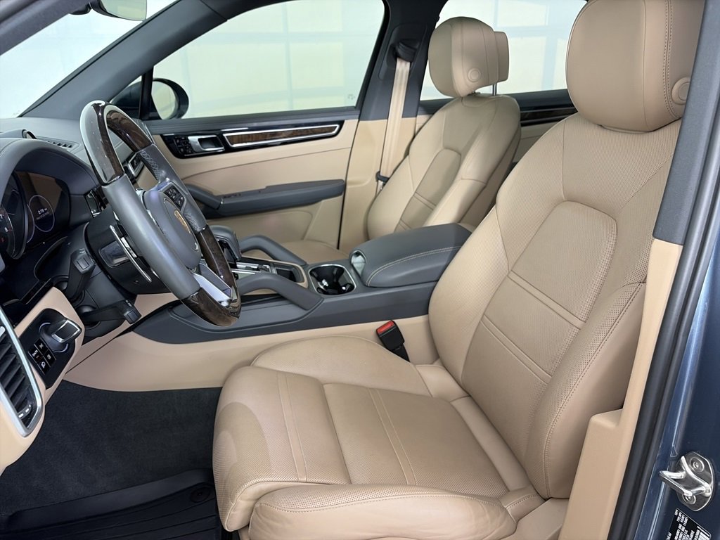 Used 2020 Porsche Cayenne S image 11