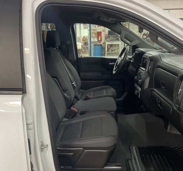 Used 2023 Chevrolet Silverado 1500 Custom image 14