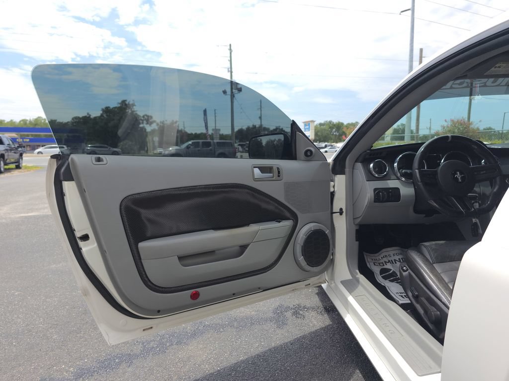 Used 2008 Ford Mustang GT Premium RWD image 9