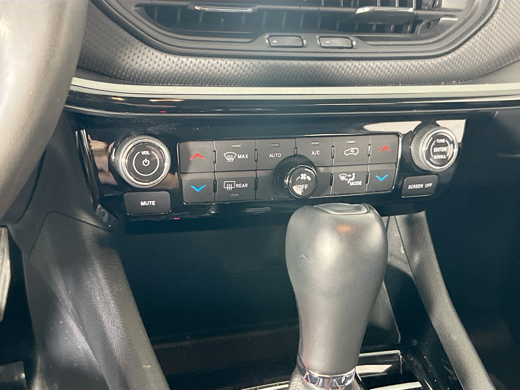 Used 2022 Jeep Compass Trailhawk AWD/4WD image 15