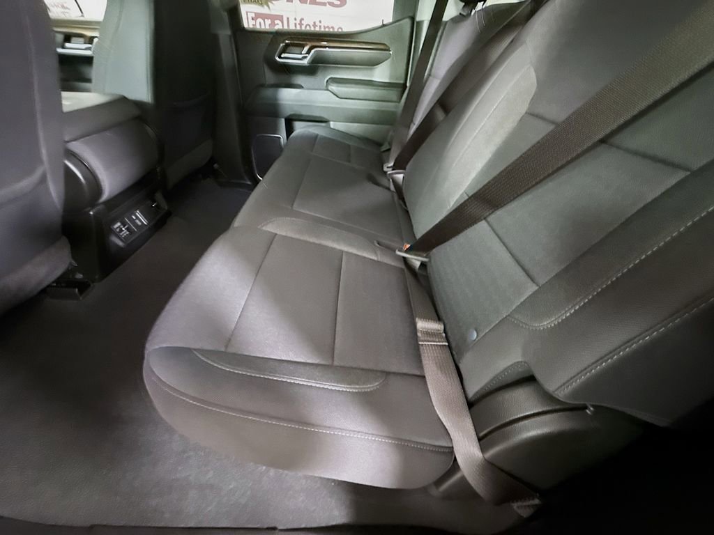 Used 2023 Chevrolet Silverado 1500 LT image 27