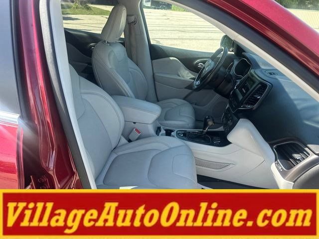 Used 2018 Jeep Compass Latitude w/ Popular Equipment Group AWD/4WD image 36