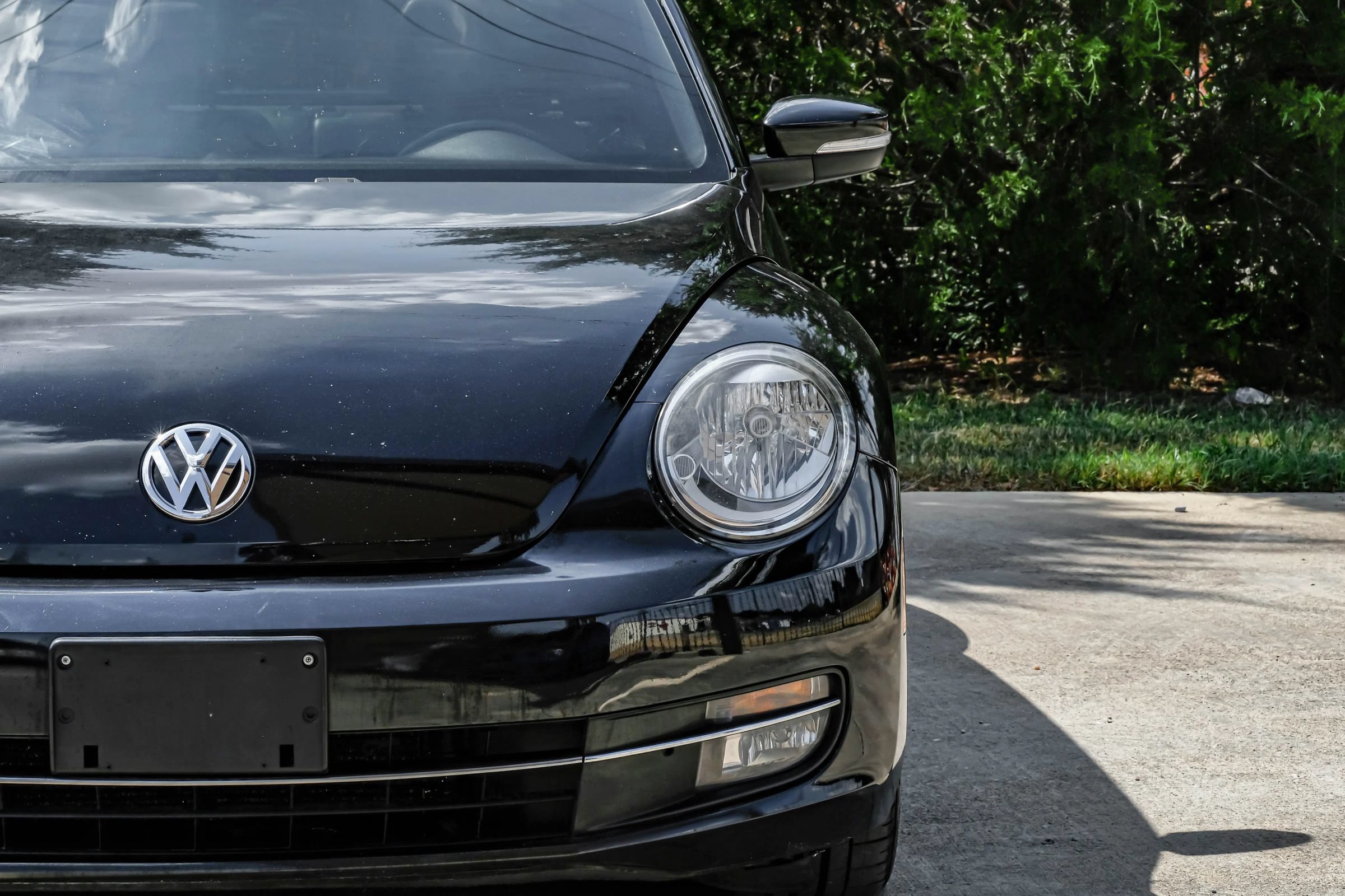 Used 2012 Volkswagen Beetle 2.0T FWD image 42