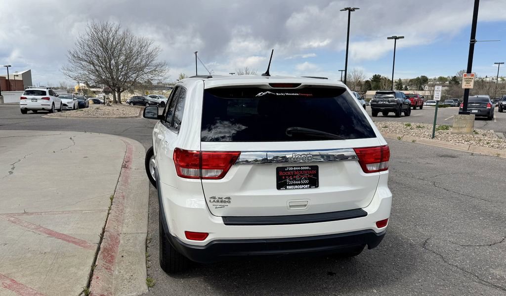 Used 2012 Jeep Grand Cherokee Laredo AWD/4WD image 7