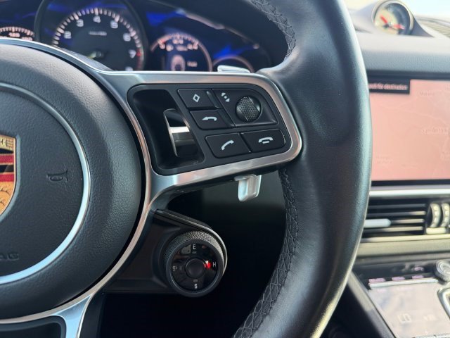 Used 2022 Porsche Cayenne Platinum Edition AWD/4WD image 24