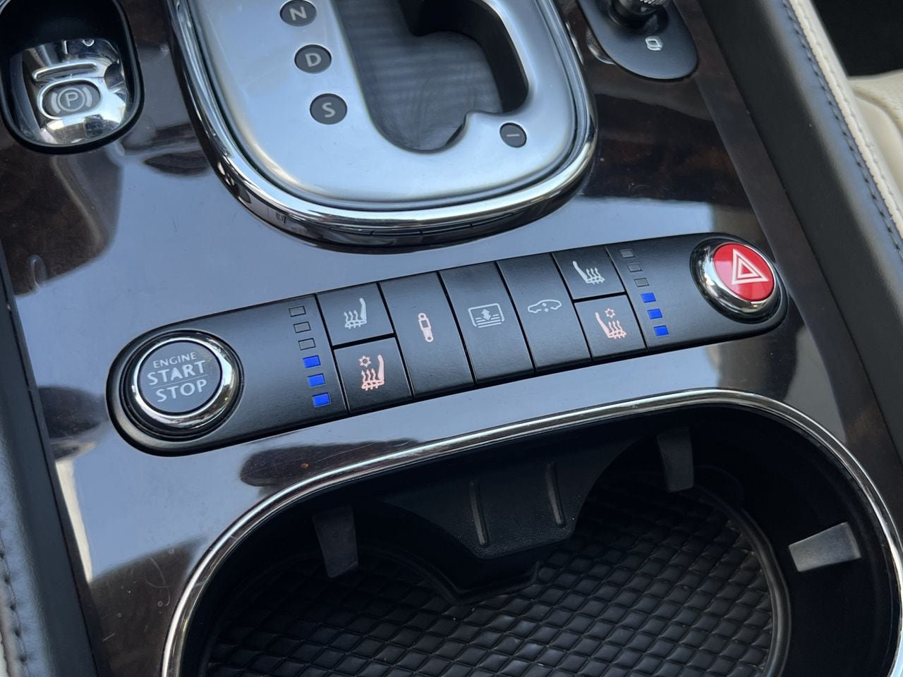 Used 2014 Bentley Flying Spur W12 AWD/4WD image 19