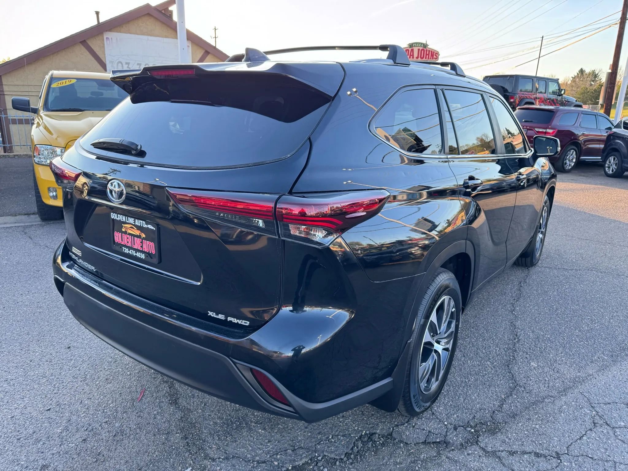 Used 2024 Toyota Highlander XLE image 8