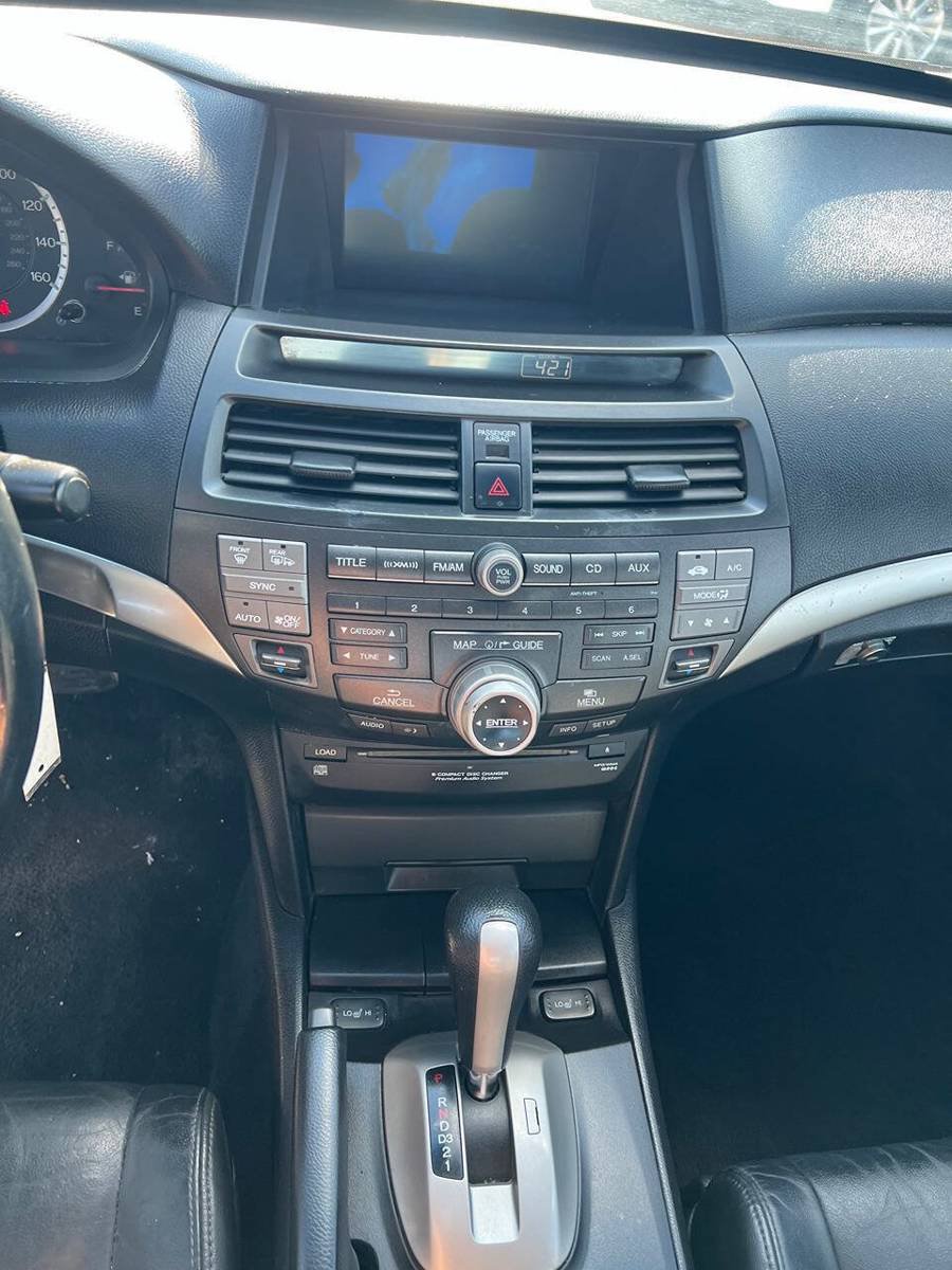 Used 2010 Honda Accord EX-L image 10