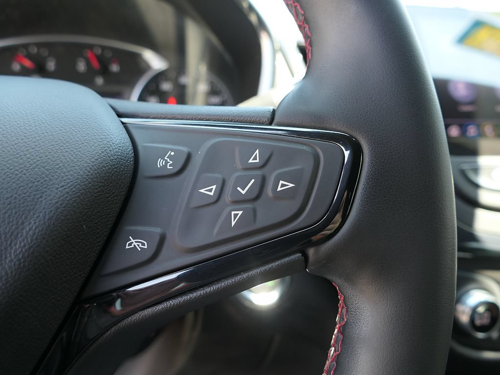 Used 2023 Chevrolet Equinox RS w/ RS Leather Package FWD image 15