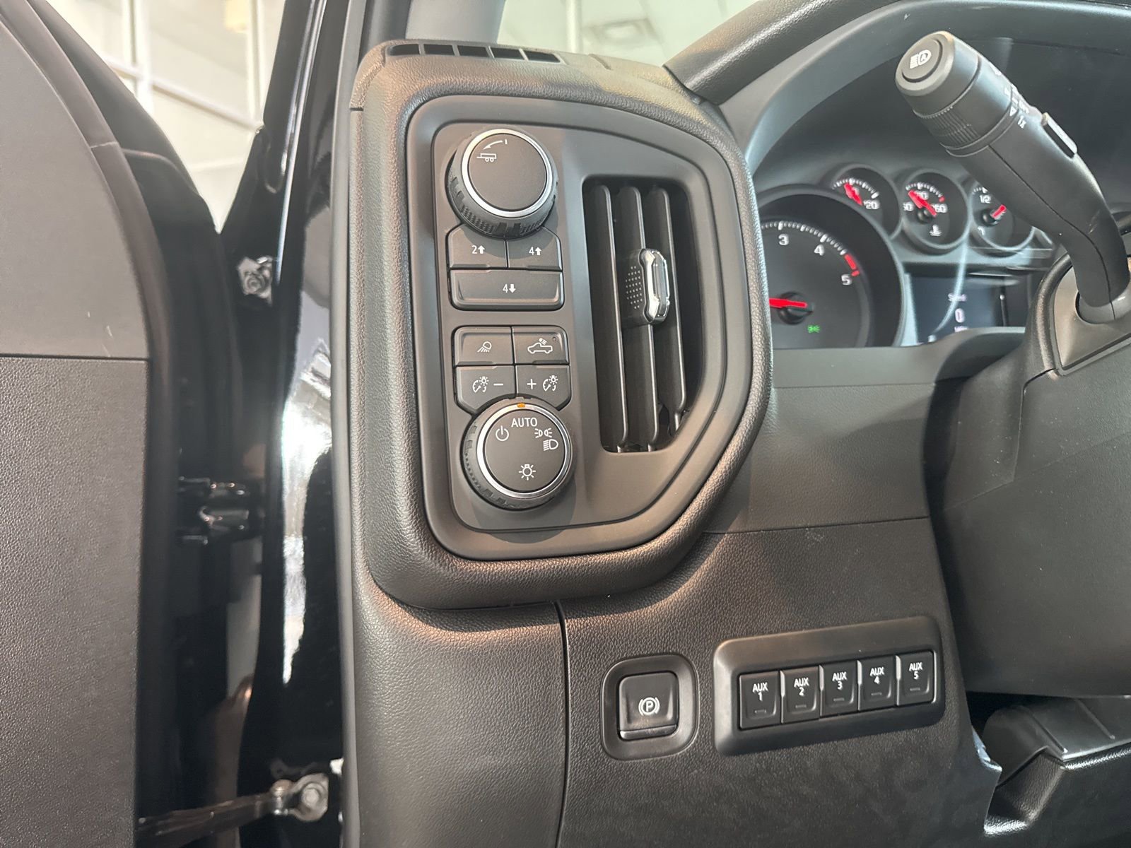 New 2026 Chevrolet Silverado 2500 Custom w/ Custom Value Package image 19