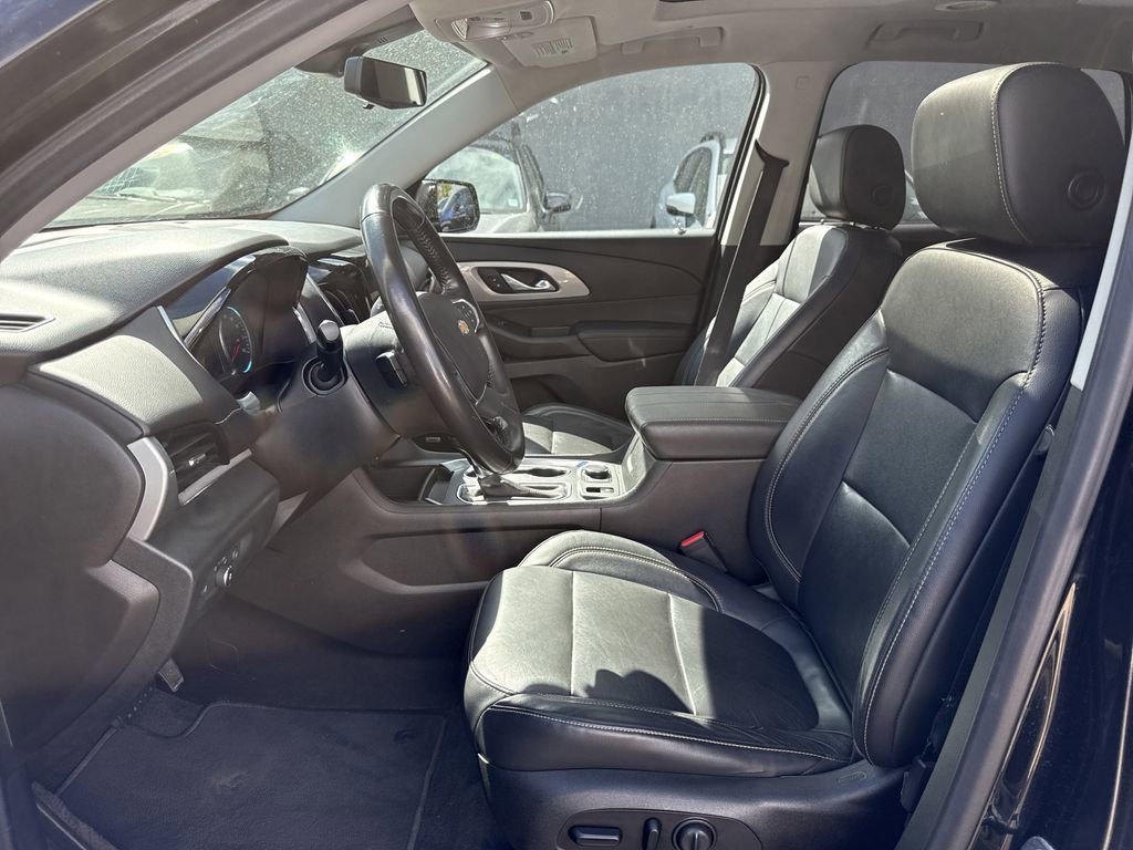 Used 2019 Chevrolet Traverse LT w/ LT Premium Package AWD/4WD image 18