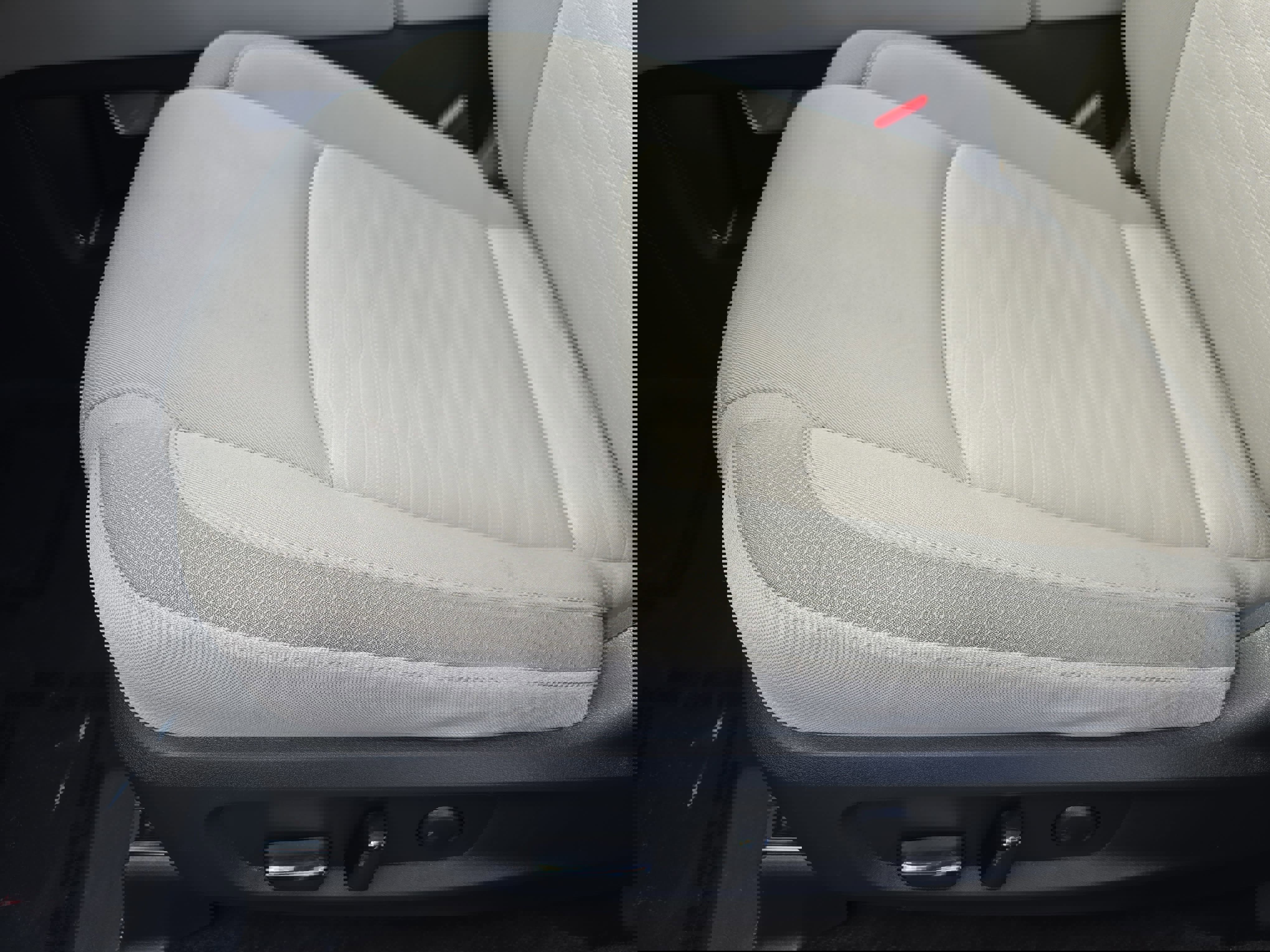 Used 2024 Nissan Pathfinder SV w/ SV Premium Package image 28