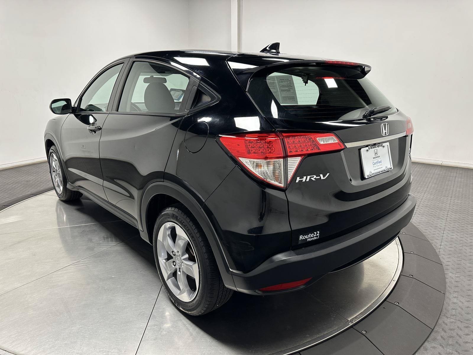 Certified 2022 Honda HR-V LX image 9