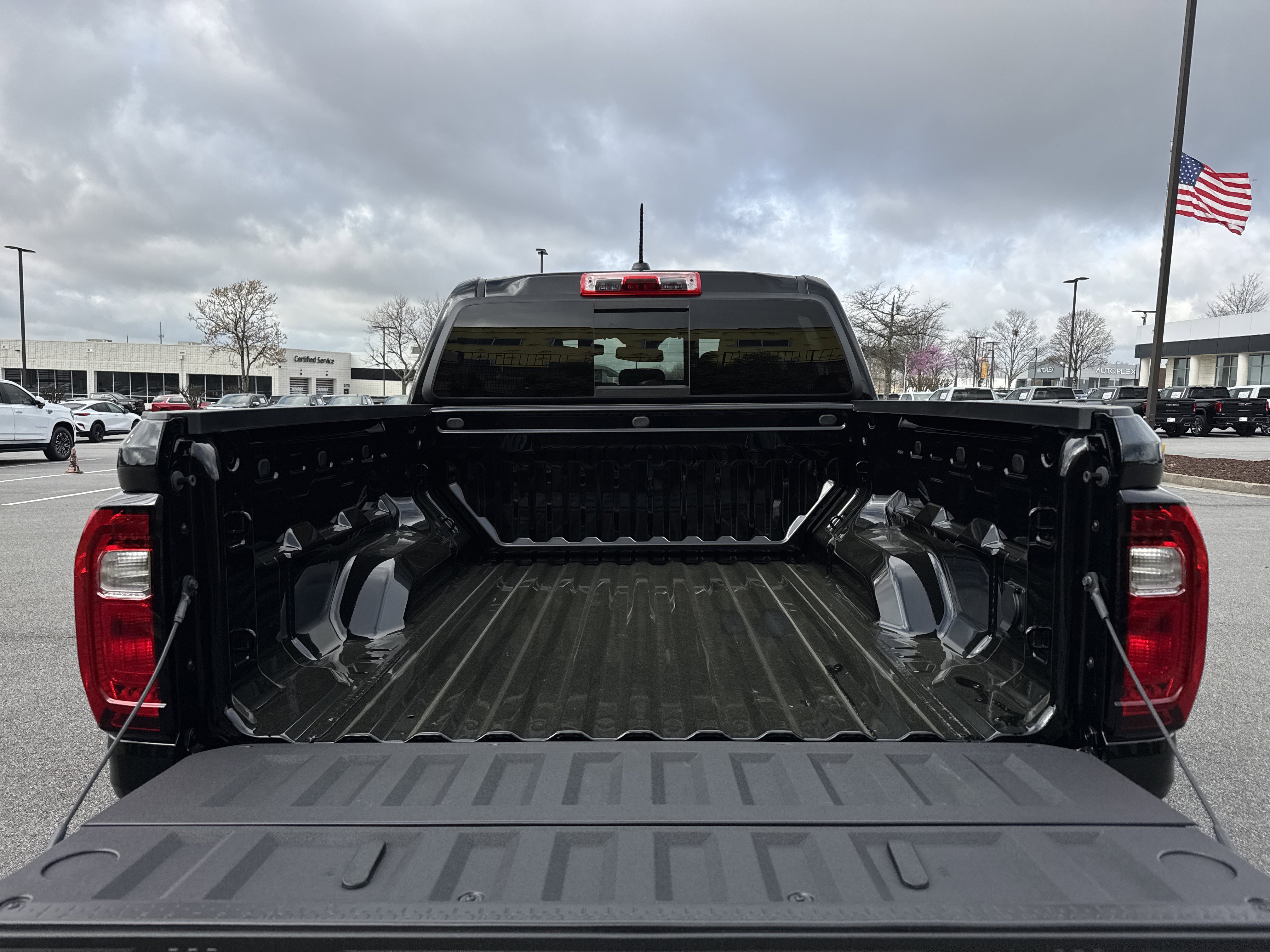 New 2026 GMC Canyon Elevation w/ Convenience Package image 31