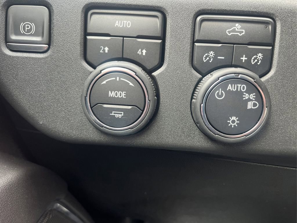 Used 2023 Chevrolet Silverado 1500 LT w/ Convenience Package II image 15