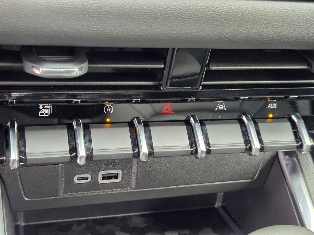 New 2026 GMC Canyon Elevation w/ Convenience Package image 20