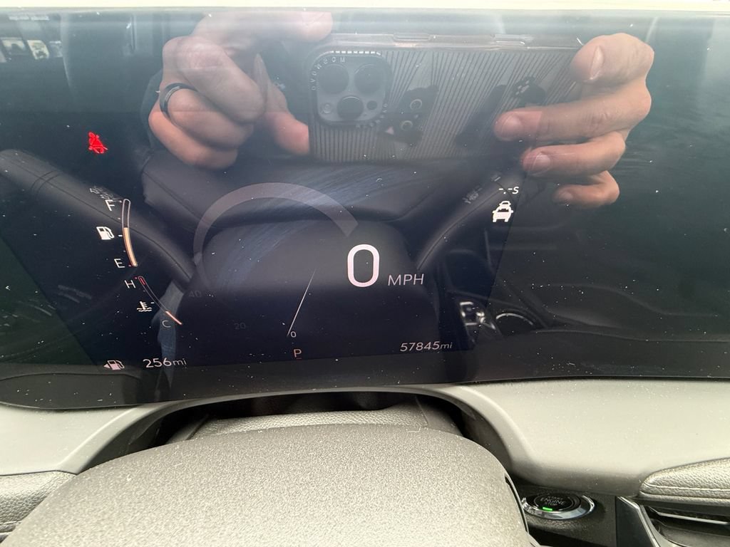 Used 2024 Buick Encore GX Sport Touring AWD/4WD image 13
