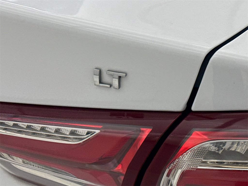 Used 2021 Chevrolet Malibu LT image 10