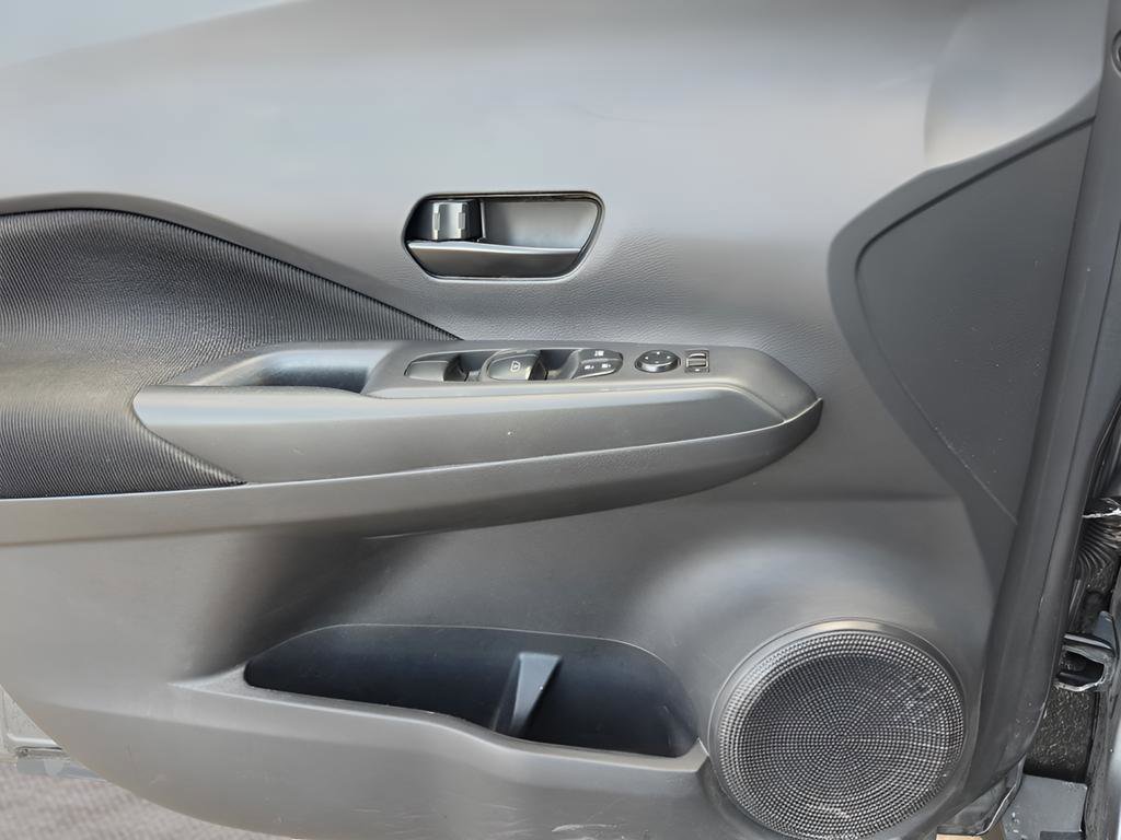 Used 2021 Nissan Kicks S FWD image 28