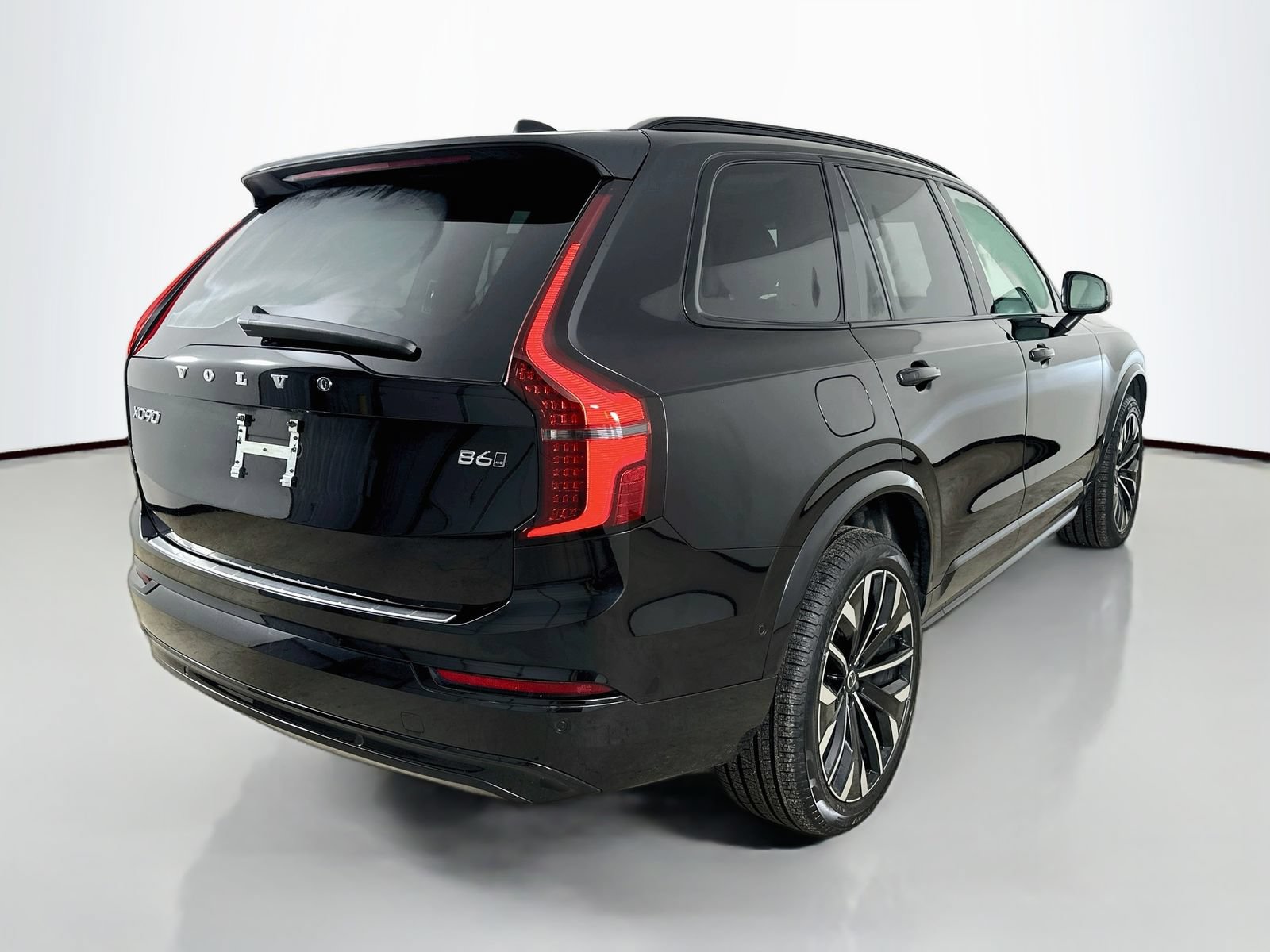 Used 2026 Volvo XC90 B6 Ultra AWD/4WD image 5