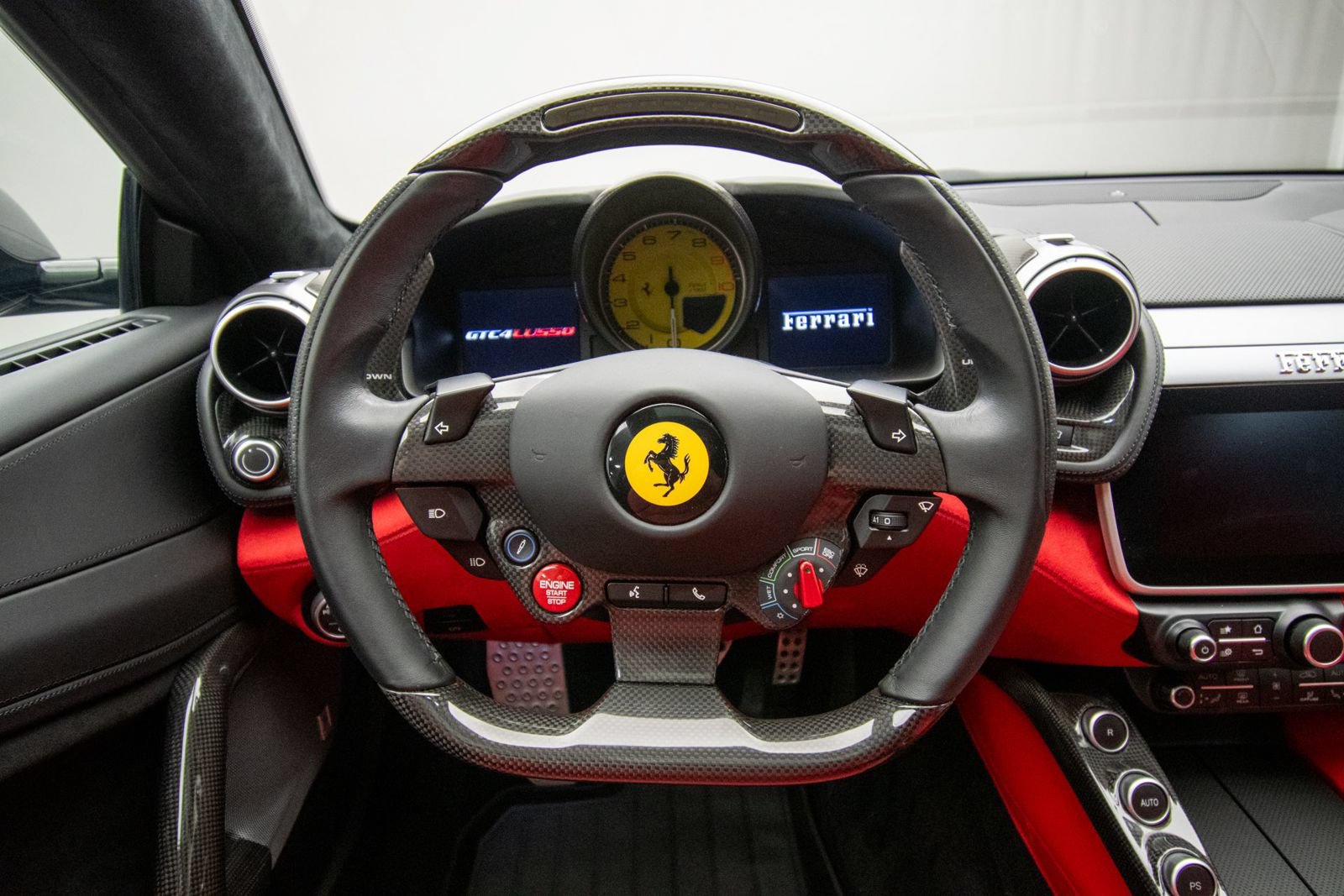 Used 2018 Ferrari GTC4Lusso AWD/4WD image 11