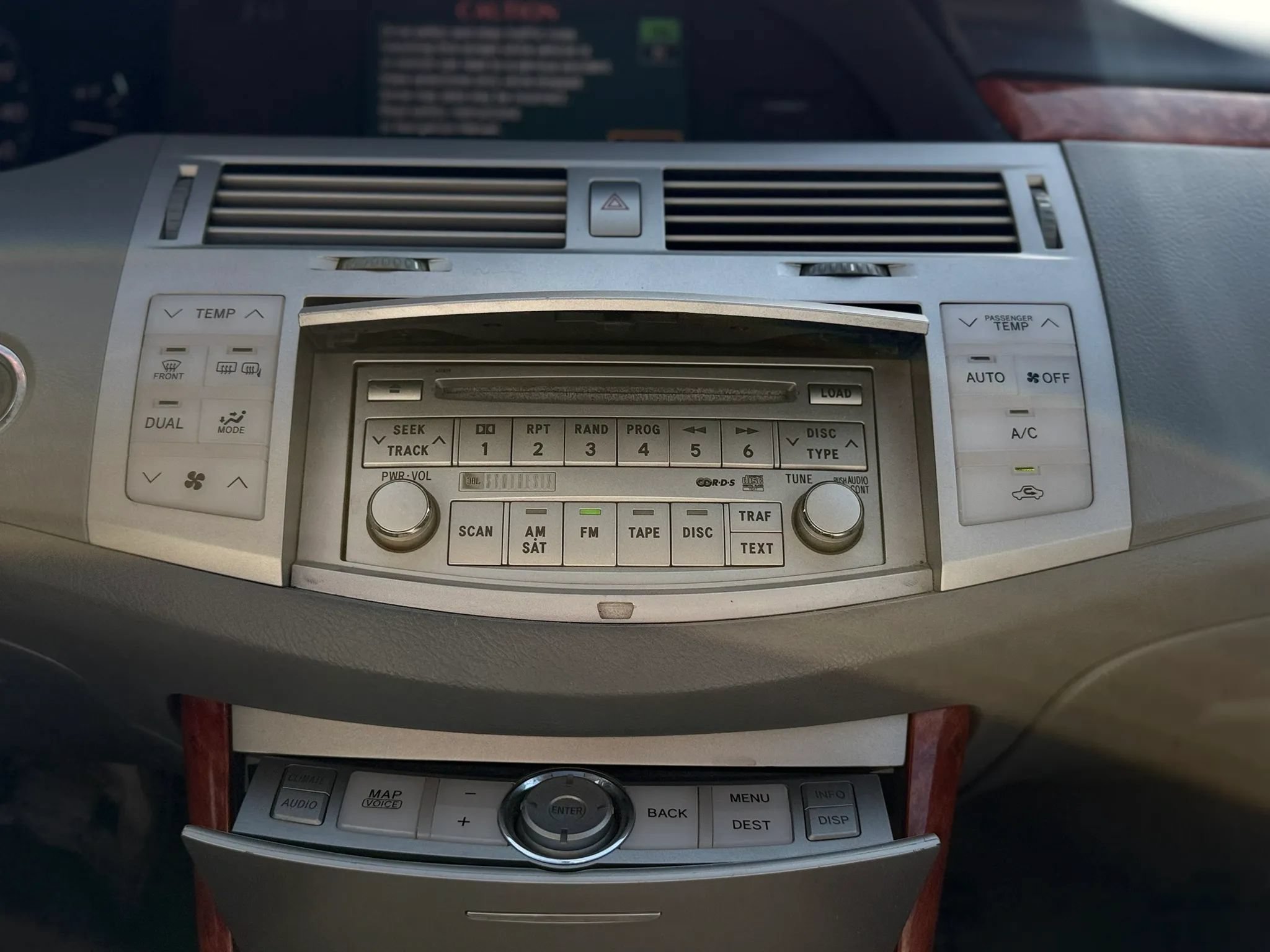 Used 2005 Toyota Avalon Limited FWD image 17