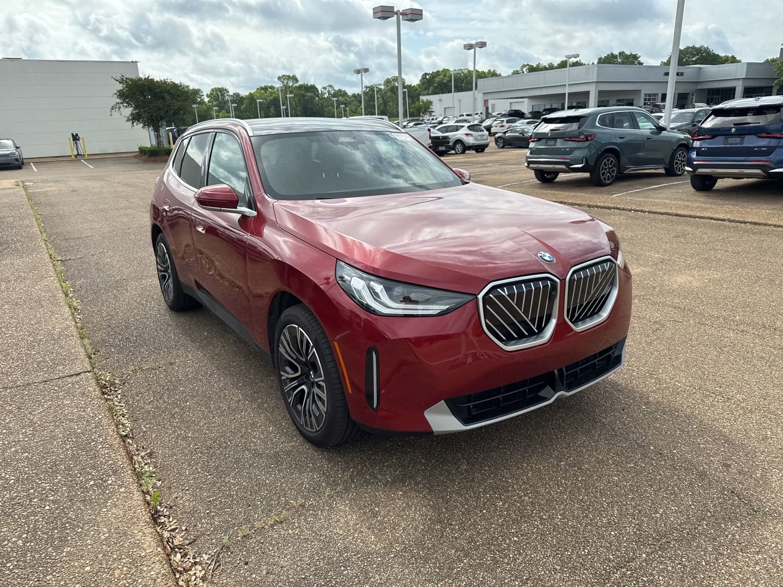 Certified 2025 BMW X3 xDrive30i AWD/4WD image 3