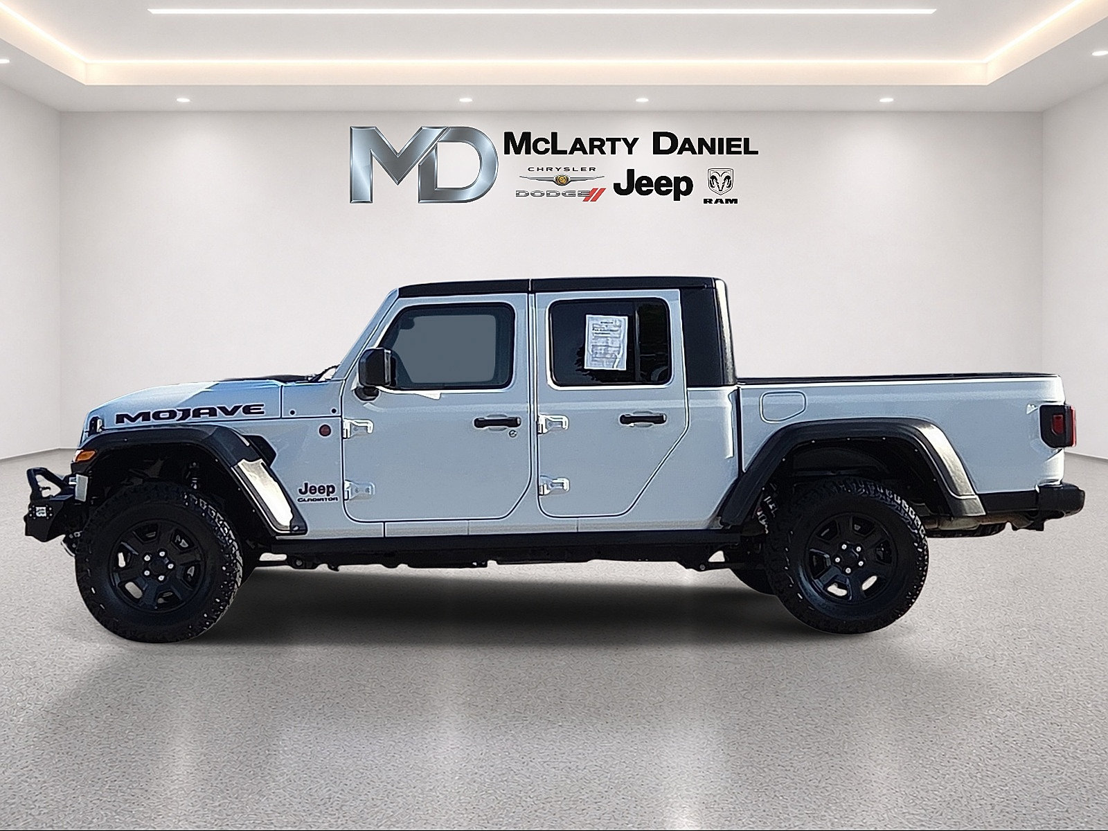 Used 2022 Jeep Gladiator Mojave w/ Trailer Tow Package AWD/4WD image 3