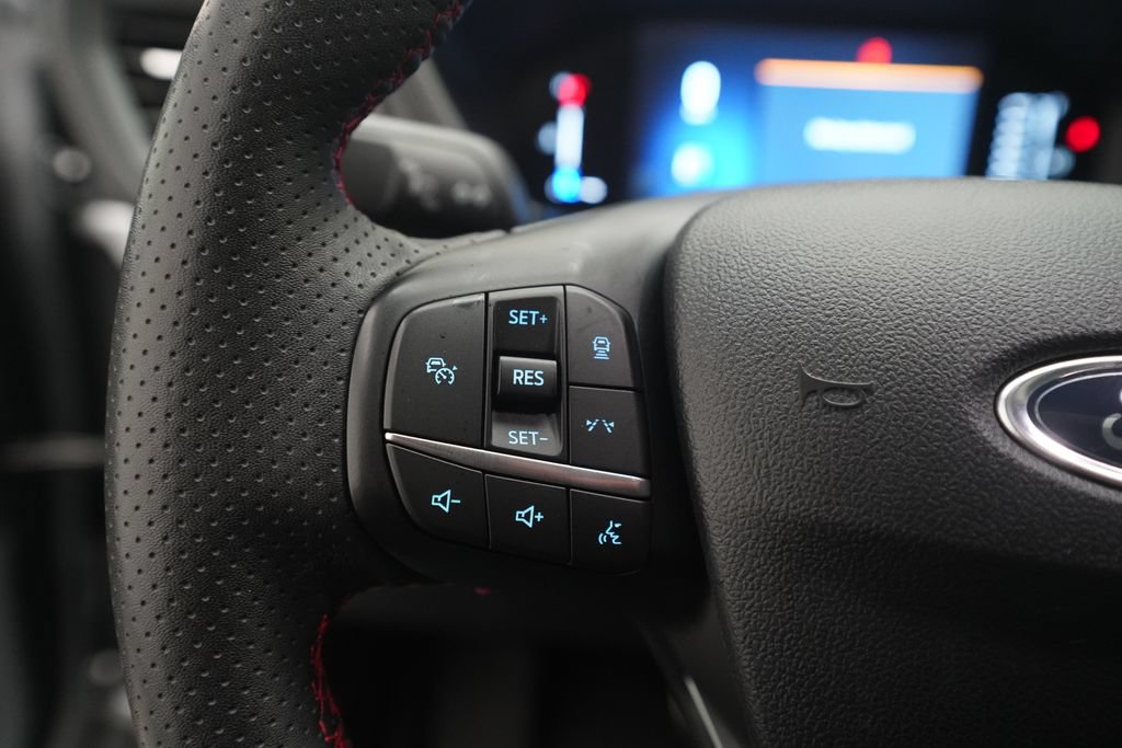 Used 2024 Ford Escape ST-Line w/ Tech Pack #1 AWD/4WD image 18