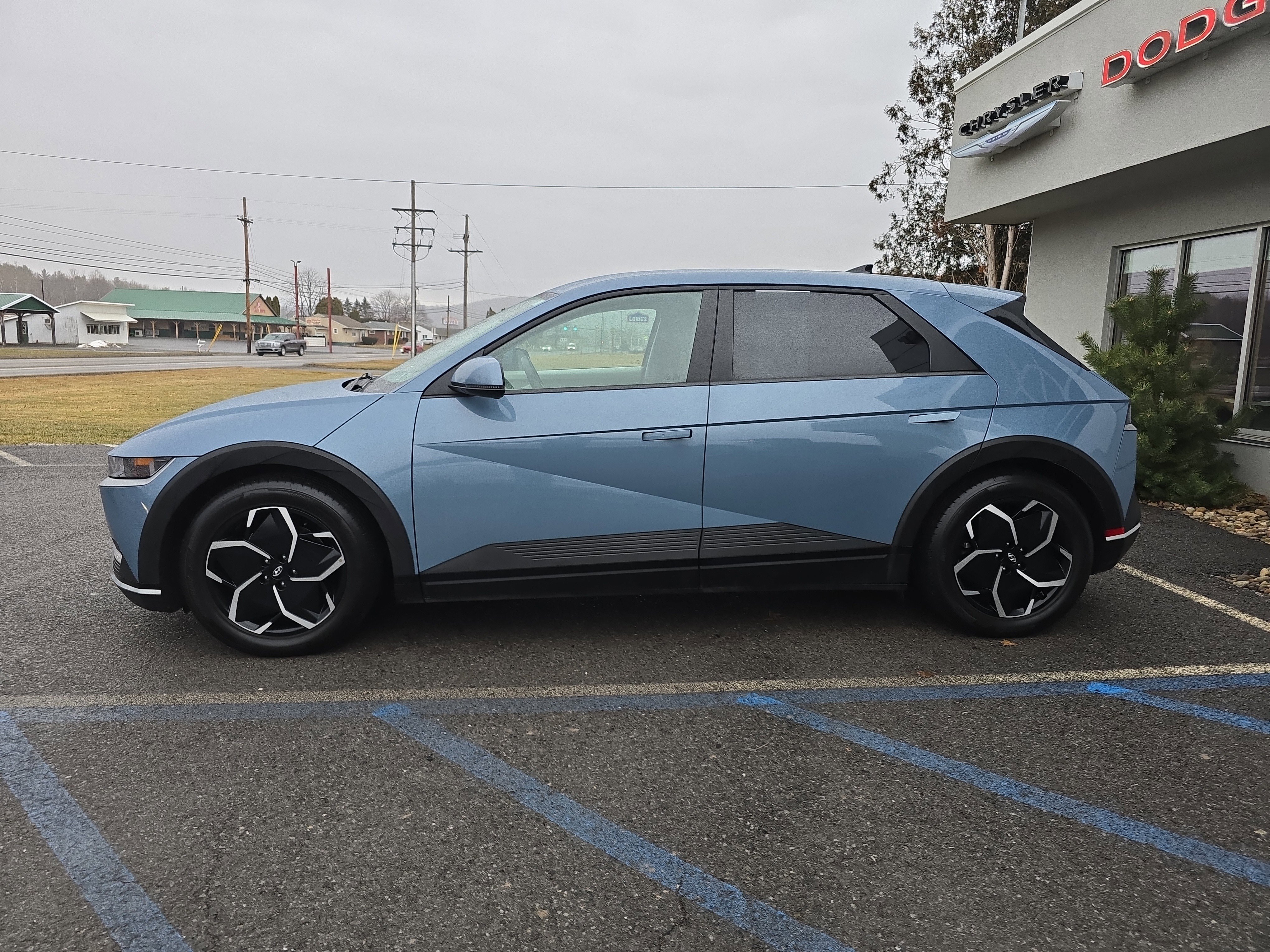 Used 2022 Hyundai Ioniq 5 SE w/ Cargo Package image 7