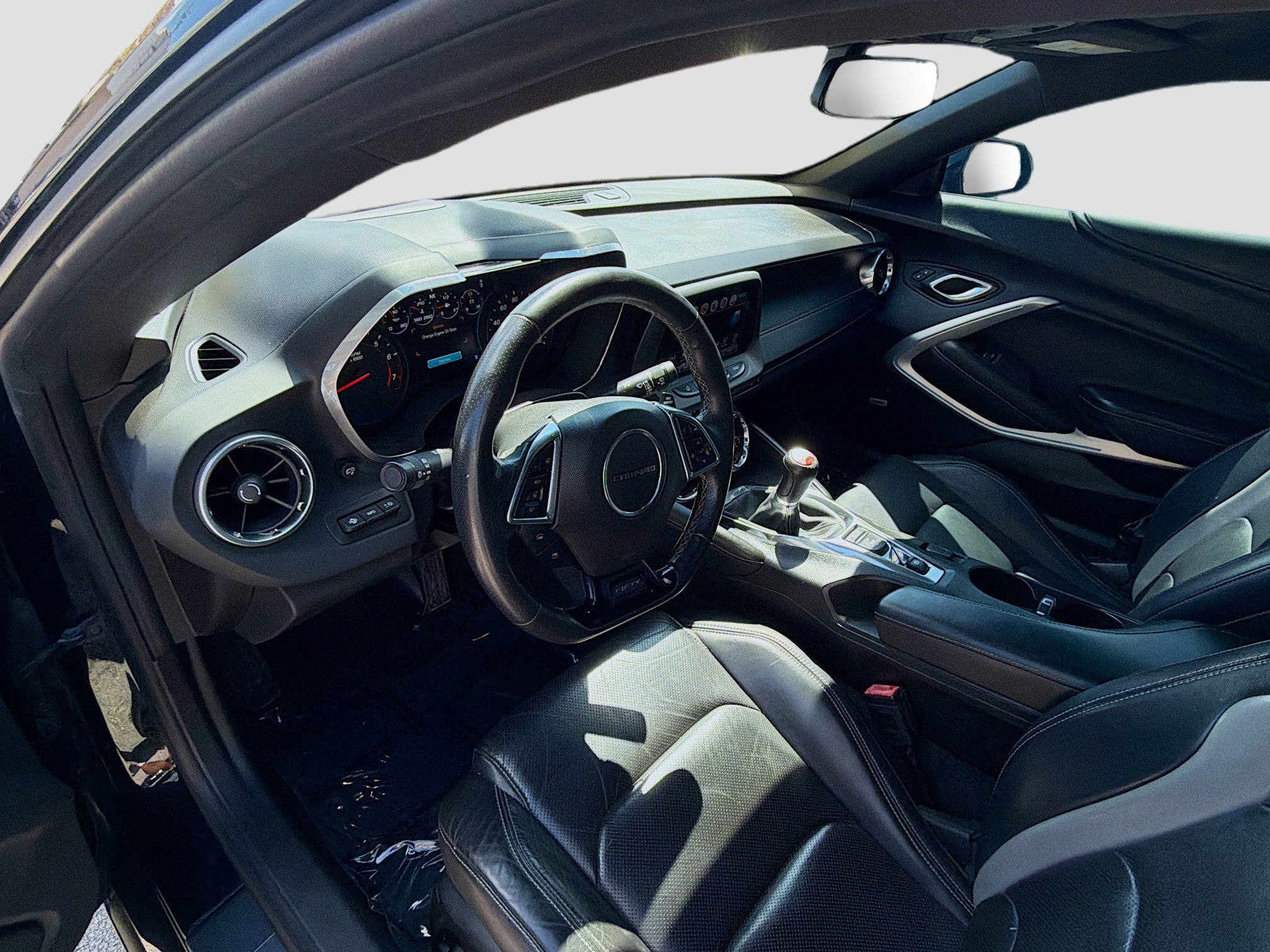 Used 2017 Chevrolet Camaro SS image 9