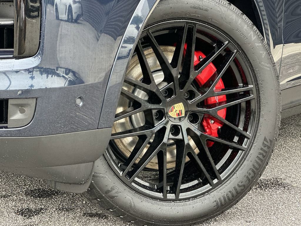 New 2026 Porsche Cayenne S image 14
